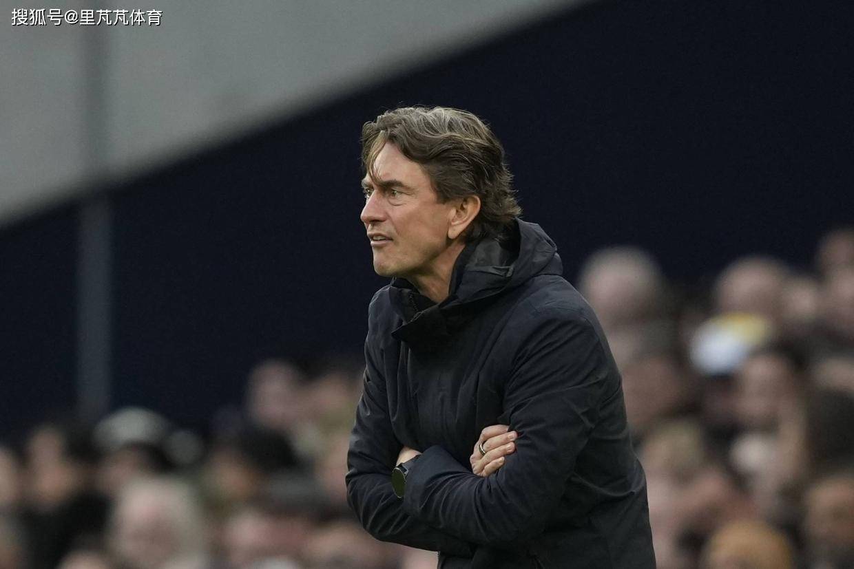 从欧联杯冠军到英超保级队，弗兰克“害惨了”托特纳姆人 | 足坛狠人